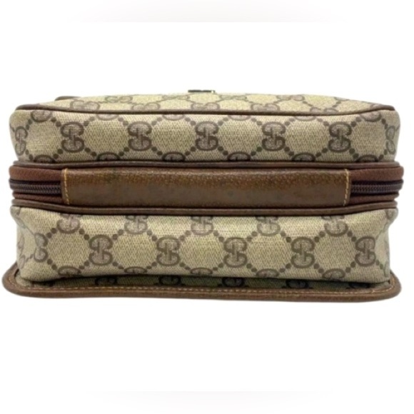 GUCCI GG Supreme Leather Crossbody w/Gold Tone Hardware and Key, Authentic. EUC - Picture 4 of 16